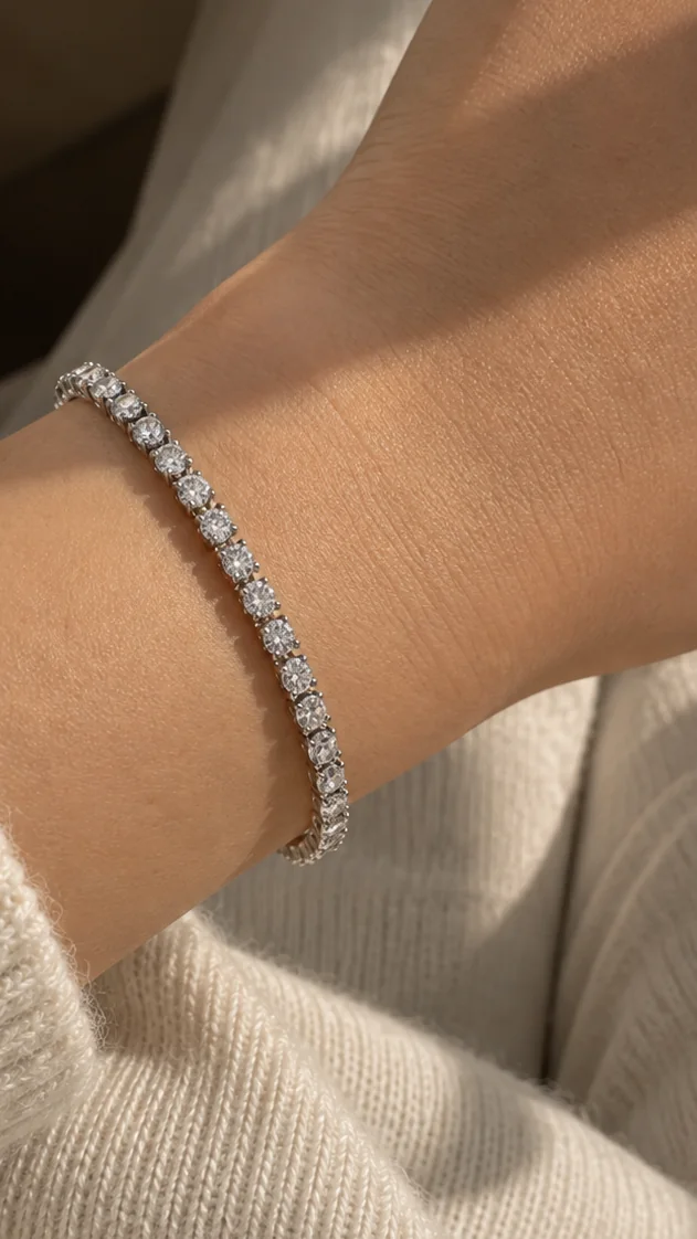 Bracelet tennis argenté serti de cristaux